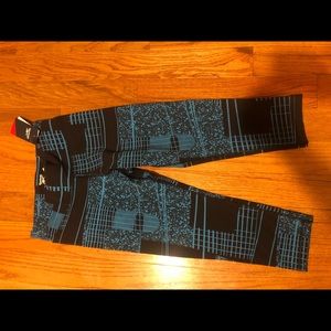 Brand new Reebok 3/4 Lux spandex